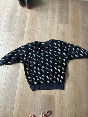 Vintage 1980s NWT Young Stuff Black Feather-Print Womens Top Shoulder Pads Large